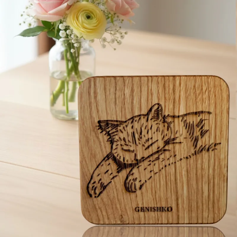 Мини доска из цельного дуба c котиком